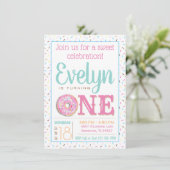 Pink Donut Erste Geburtstagsparty Einladung (Stehend Vorderseite)