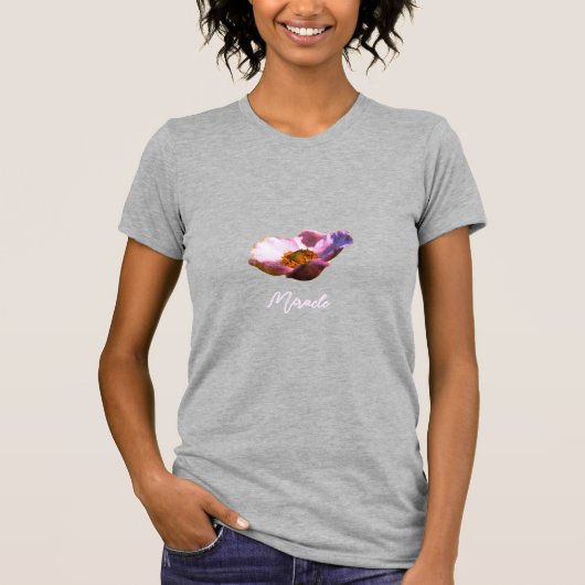 Pink Dream Flowers – Elegant Botanical Fantasy T-Shirt (Vorderseite)