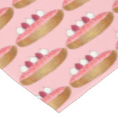 Pink Eclair Französisch Choux Konditorei Backwaren Tischdecke (Schrägansicht)