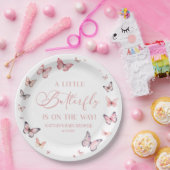 Pink Ein kleiner Schmetterling ist auf dem Weg zur Pappteller (Party)