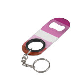 Pink-Flagge von Lesbian Mini Flaschenöffner (Rückseite Schrägansicht)