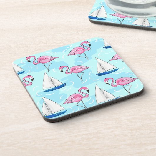 Pink Flamingo Blue Sailboat Preppy Getränkeuntersetzer (Linke Seite)