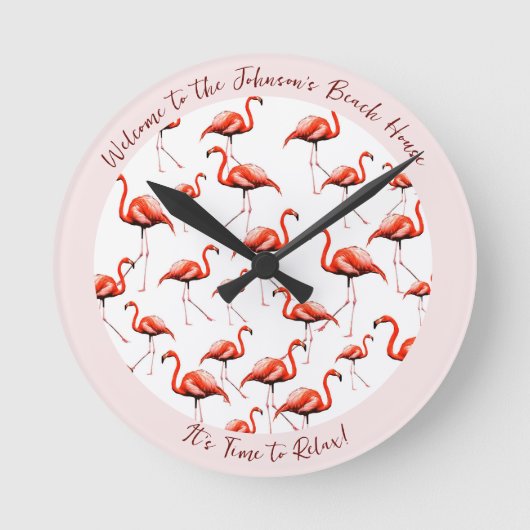 Pink Flamingo Design Beach House Willkommen Sommer Runde Wanduhr (Vorderseite)