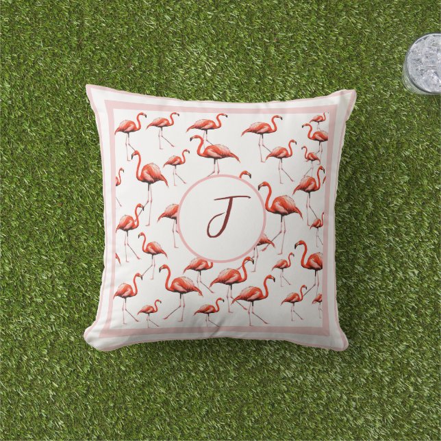 Pink Flamingo Design Custom Family Monogram Summer Kissen (Golfball-Marker)
