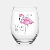 Pink Flamingo Flocking Fabulous Girl's Night Name Weinglas Ohne Stiel (Rückseite)