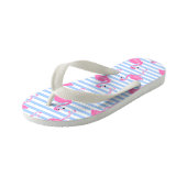 Pink Flamingo Fun Muster Kinderbadesandalen (Schrägansicht)