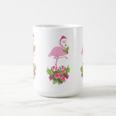 Pink Flamingo in Weihnachtsmannmütze Whimsisches W Kaffeetasse (Mittel)