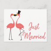 Pink Flamingo Just Married Tropical Wedding Liebe Ankündigungspostkarte (Vorderseite)