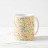 Pink Flamingo niedlicher gelber Mustername Kaffeetasse (VorderseiteRechts)