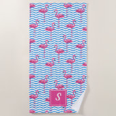 Pink Flamingos Abstrakt Chevrons Mit Monogramm Strandtuch (Vorderseite)