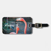 Pink Flamingos Foto Besties Script Stilvoll modern Gepäckanhänger (Vorderseite horizontal)