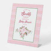 Pink Floral Babys sind Sweet Baby Shower Leckerei Sockelschild (Vorderseite)
