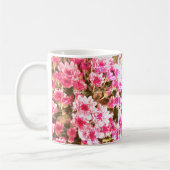 Pink Floral Bloom Pattern – Soft Botanical Design Kaffeetasse (Links)