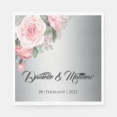 Pink Floral Bouquet auf luxuriöse Silberhochzeit Serviette (Vorderseite)