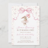 Pink Floral Coquette Bow Bunny 1st Birthday Einladung (Vorderseite)