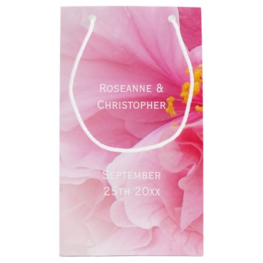 Pink Floral Design Wedding Kleine Geschenktüte (Rückseite)