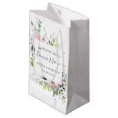 Pink Floral Forever fängt morgen Probe an Kleine Geschenktüte (Vorderseite Schrägansicht)