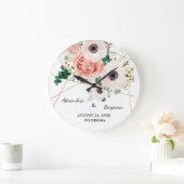 Pink Floral Garden Wedding Anniversary Personalize Große Wanduhr (Zuhause)