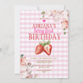 Pink Floral Gingham Berry First Birthday Einladung (Vorderseite)
