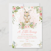 Pink Floral Little Bunny Baby Dusche Einladung (Vorderseite)