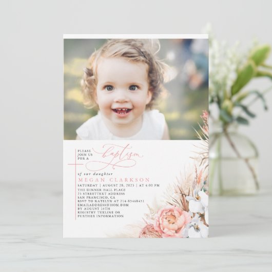 Pink Floral Pampas Grass Taufe Foto Einladung (Stehend Vorderseite)