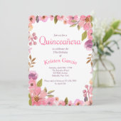 Pink Floral Quinceañera Einladung (Stehend Vorderseite)