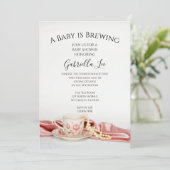 Pink Floral Tee Cup Baby Brewing Dusche Einladung (Stehend Vorderseite)
