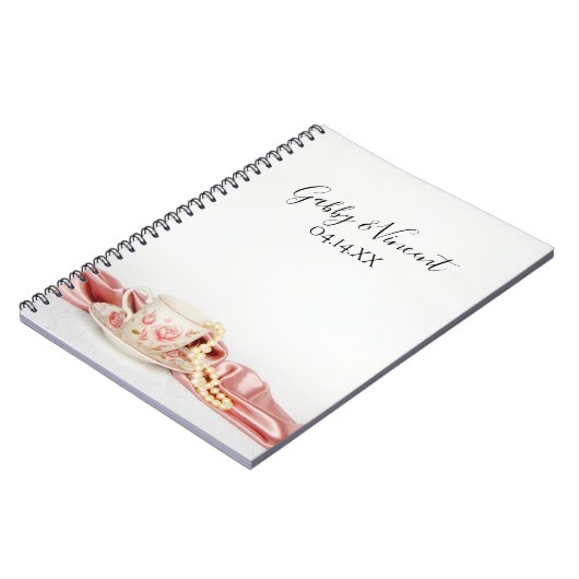 Pink Floral Tee Cup mit Perlen Wedding Gästebuch Notizblock (Linke Seite)