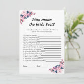Pink Floral Wer kennt die Bride Best Game Cards Einladung (Stehend Vorderseite)