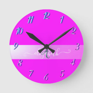 Pink Fluorescent Monogram Runde Wanduhr