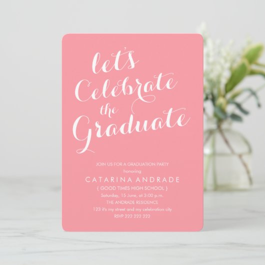 Pink Foto Graduation Party Girly Modern Script Einladung (Stehend Vorderseite)