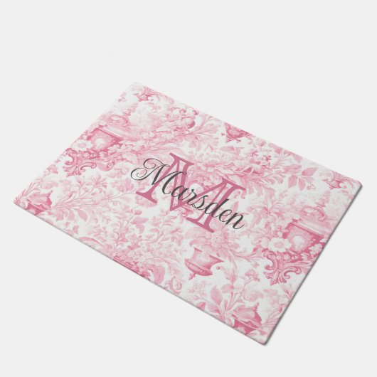 Pink French Toile de Jouy Monogram Initial Name Fußmatte (Schrägansicht)