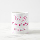 Pink fügen Sie Pärchennamen Datum monogramm Glitze Kaffeetasse (Mittel)