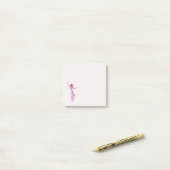 Pink funky tänzerin girl mit rosa haar post-it klebezettel (Auf Schreibtisch)