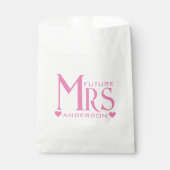 Pink Future Mrs. Engagement Party Brautparty Geschenktütchen (Vorderseite)