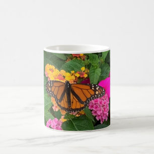 Pink Gelb Grüne Florale Lantana mit Schmetterling  Kaffeetasse
