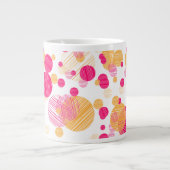 Pink-gelbe Polka-Dot-Muster Jumbo-Tasse (Vorderseite)