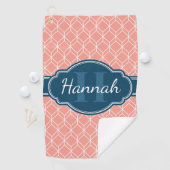 Pink Geometric Diamond Muster Blue Monogram Golfhandtuch (Insitu)