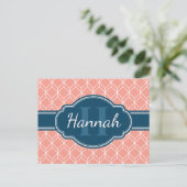 Pink Geometric Diamond Muster Blue Monogram Postkarte (Stehend Vorderseite)