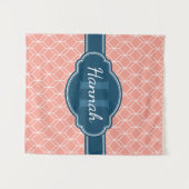 Pink Geometric Diamond Muster Blue Monogram Wandteppich (Vorderseite (Horizontal))