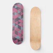 Pink geometric triangles skateboard (Vorderseite)