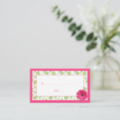 Pink Gerber Daisy Green Damask Hochzeitsfeiern Pla Platzkarte (Stehend Vorderseite)