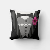 Pink Gerber Daisy Groom's Tuxedo Kissen (Vorderseite)