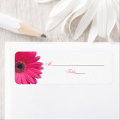 Pink Gerber Daisy Wedding Platzkarte Labels (Insitu)