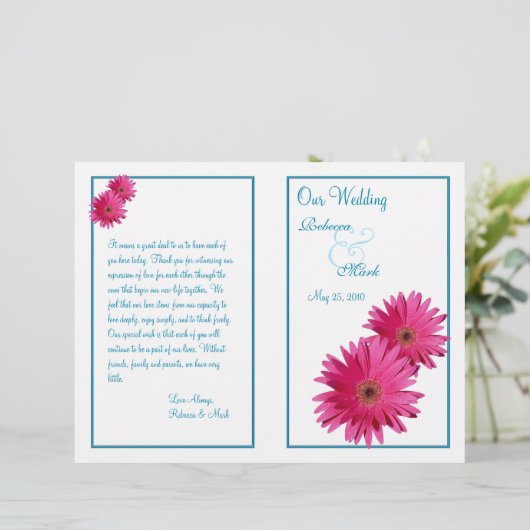 Pink Gerbera Daisy Blue Wedding Program (Stehend Vorderseite)