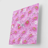 Pink Gerbera Flowers, Square Wall Clock Quadratische Wanduhr (Winkel)