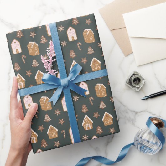 Pink Gingerbread House Christmas Pattern Geschenkpapier (Schenken)