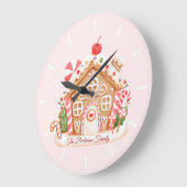 Pink Gingerbrot House Holiday Familienname Große Wanduhr (Winkel)