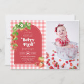 Pink Gingham Berry First Strawberry 1. Geburtstag Einladung (Vorderseite)
