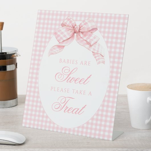 Pink Gingham Bow Baby Girl Dusche Babys sind süß Sockelschild (In Situ)